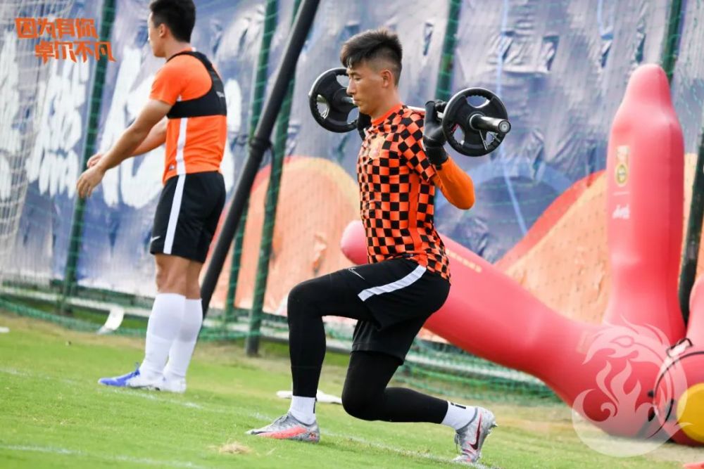 PG中国官网-季后赛氛围渐浓,各队积极备战迎接挑战